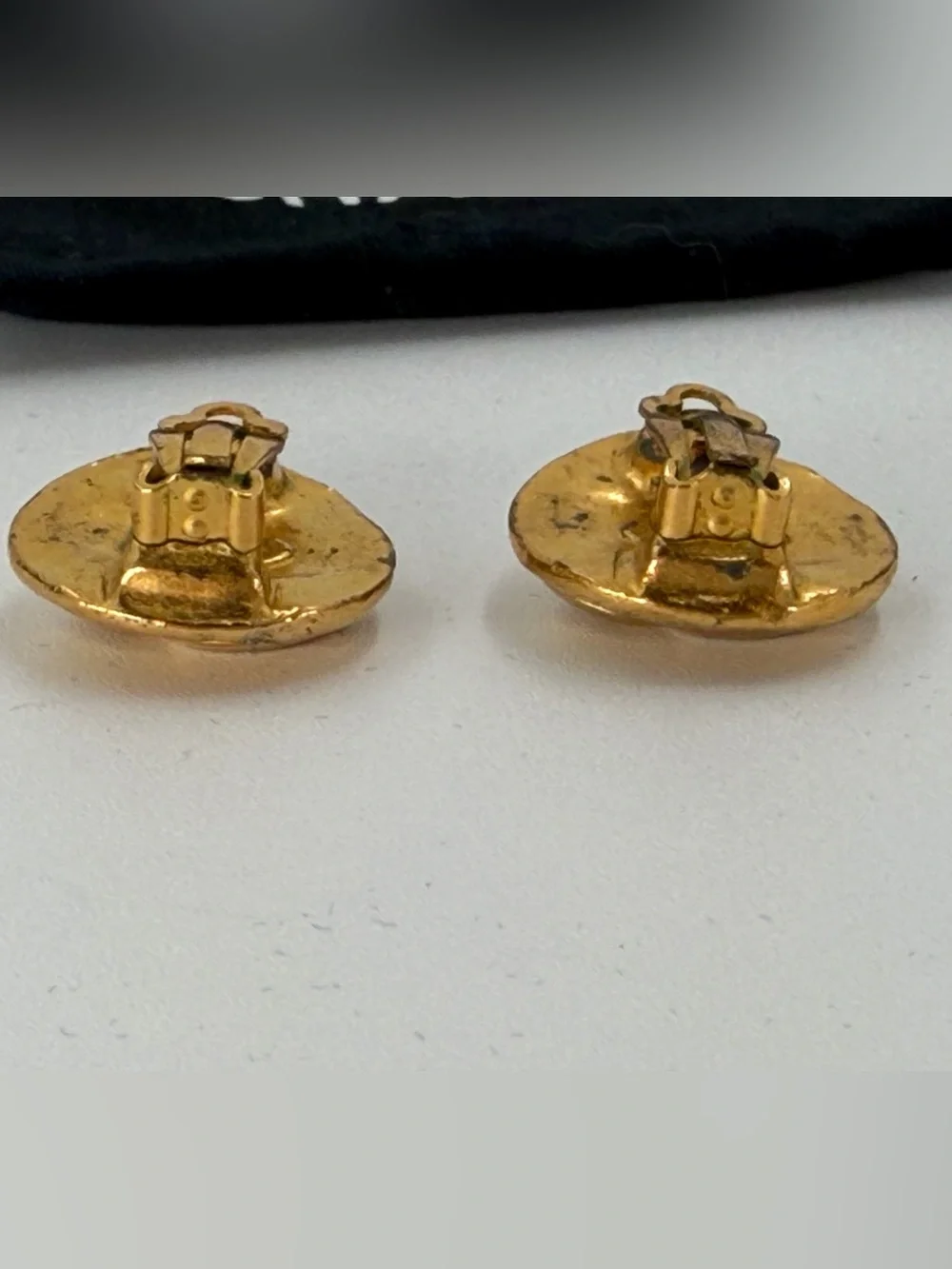 Vintage CHANEL 1995 Gold-Tone CC Logo Button Clip-On Earrings w/COA - Picture 10 of 14